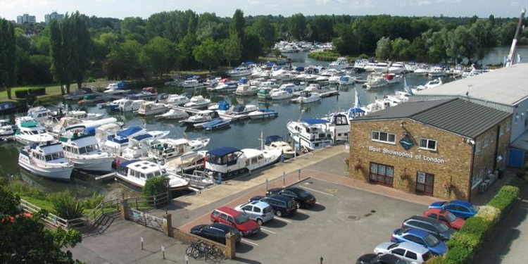 Palm Beach Motor Yachts